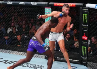 Highlights! Joaquin Buckley melts ‘Wonderboy’ Thompson with wild jumping knockout | UFC 307