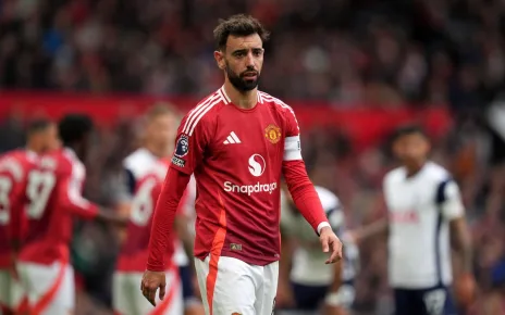 Bruno Fernandes has red card during Man United loss to Tottenham overturned