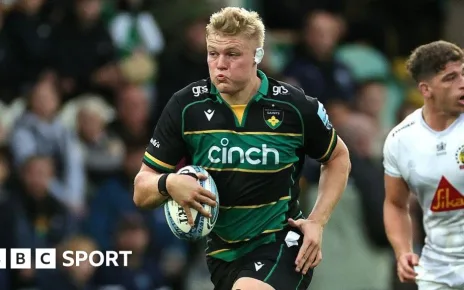 Tom Pearson: Northampton Saints back row signs contract extension