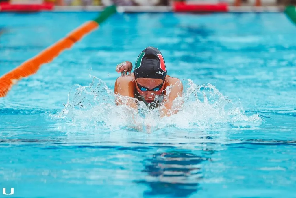 00.00 100 Breast In SCY Debut