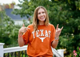 2026 Honorable Mention Sydney Schoeck Verbally Commits To Texas