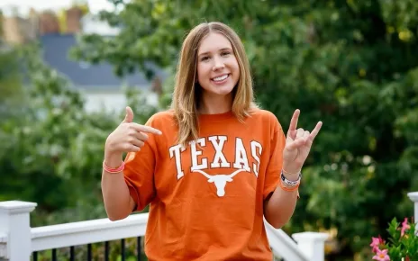 2026 Honorable Mention Sydney Schoeck Verbally Commits To Texas