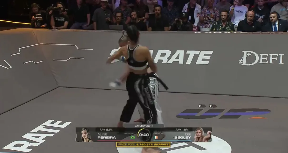 Familial left hook! Watch Alex Pereira’s sister Aline score monster KO at Karate Combat 50