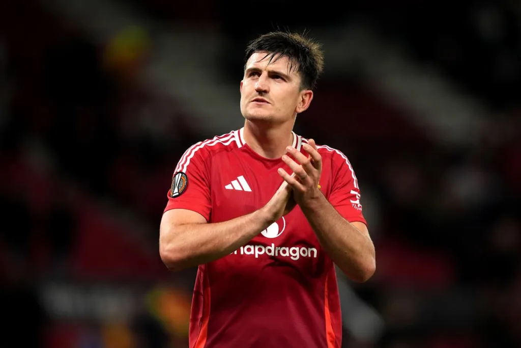 Everyone piles on – Harry Maguire calls for Man Utd to stick together