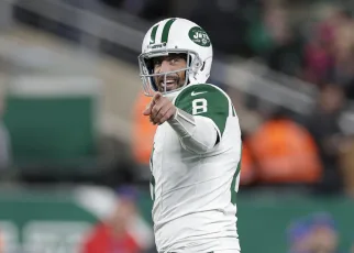 Aaron Rodgers does it again, hits another Hail Mary for Jets