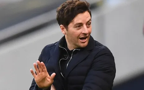 Tottenham’s Ryan Mason in talks with new club over head coach role