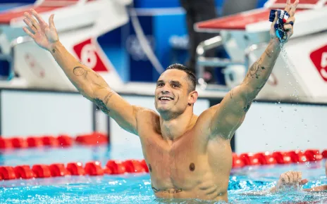 Florent Manaudou Brought The Slow Clap to Swimming & With It, an Unforgettable Olympic Moment