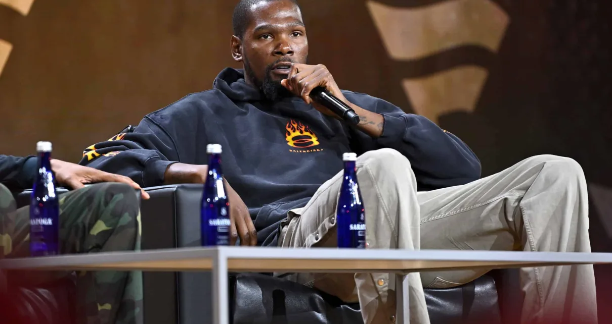 Kevin Durant Says 1 NFL Team Is Impressing Him