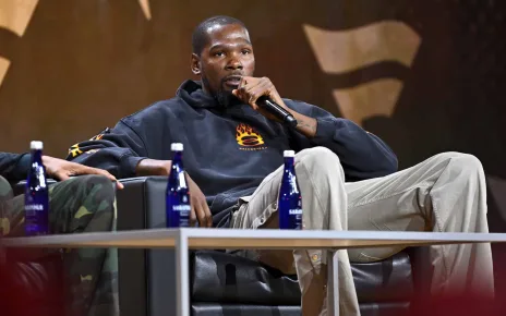 Kevin Durant Says 1 NFL Team Is Impressing Him