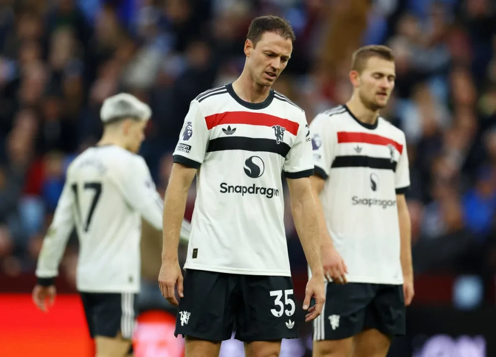 Man Utd players affected by Erik ten Hag uncertainty, Jonny Evans reveals