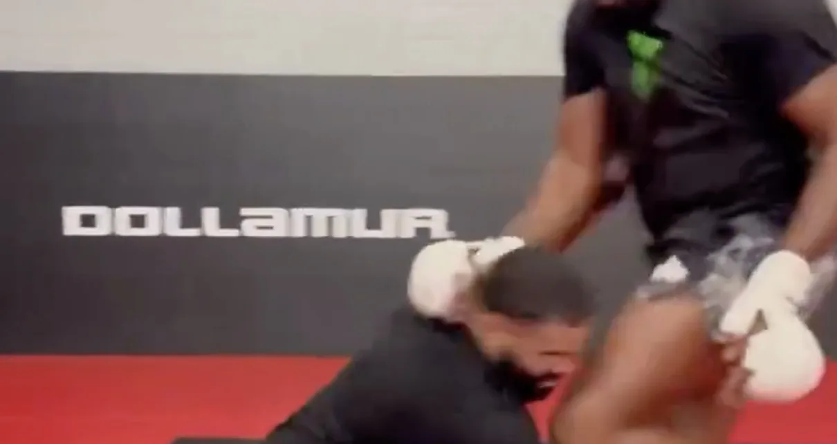 Instinct?! Jon Jones stuns Gable Steveson with ‘insane’ flying knee during UFC 309 training camp (Video)