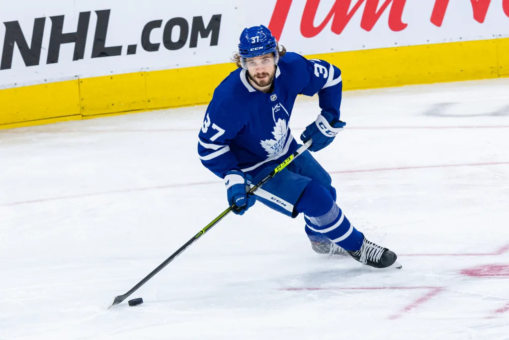 Preseason Struggles Put Maple Leafs’ Defensemen on the Edge – The Hockey Writers – Toronto Maple Leafs