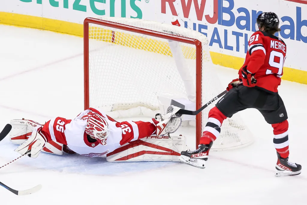 Red Wings’ Best & Worst-Case Scenarios for the 2024-25 Season – The Hockey Writers – Detroit Red Wings