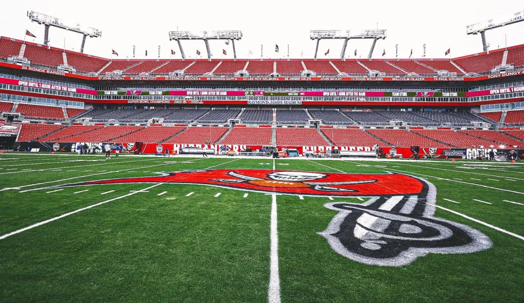 Buccaneers relocating ahead of hurricane to practice for game at New Orleans