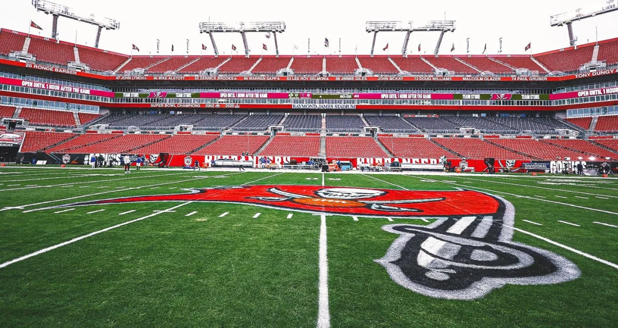 Buccaneers relocating ahead of hurricane to practice for game at New Orleans