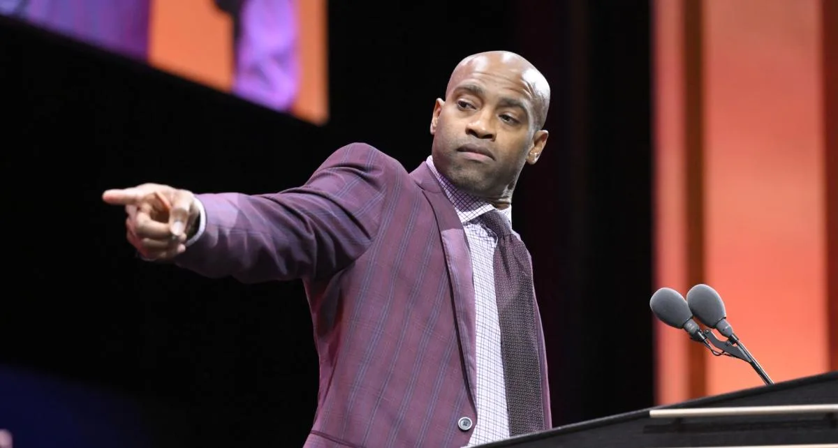 Check out highlights from Vince Carter, Chauncey Billups, Michael Cooper, others inducted into Hall of Fame