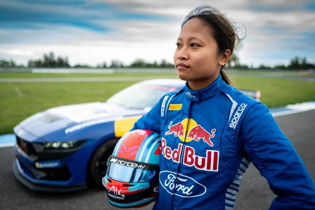 Red Bull and Ford sign American Chloe Chambers for 2025 F1 Academy