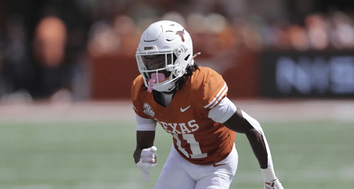 Texas WR Silas Bolden’s incredible hustle leads to fumble recovery TD against Oklahoma