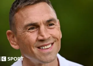 Kevin Sinfield: England assistant to stay on in role