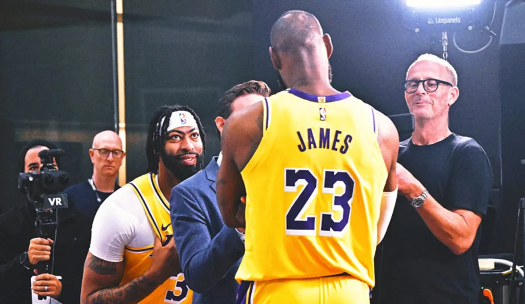 LeBron James, Anthony Davis will play in Lakers’ first two preseason games