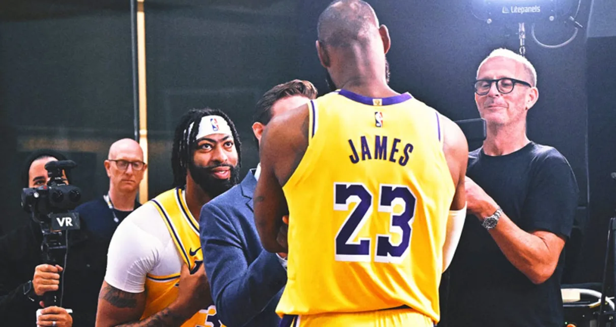 LeBron James, Anthony Davis will play in Lakers’ first two preseason games