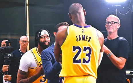 LeBron James, Anthony Davis will play in Lakers’ first two preseason games