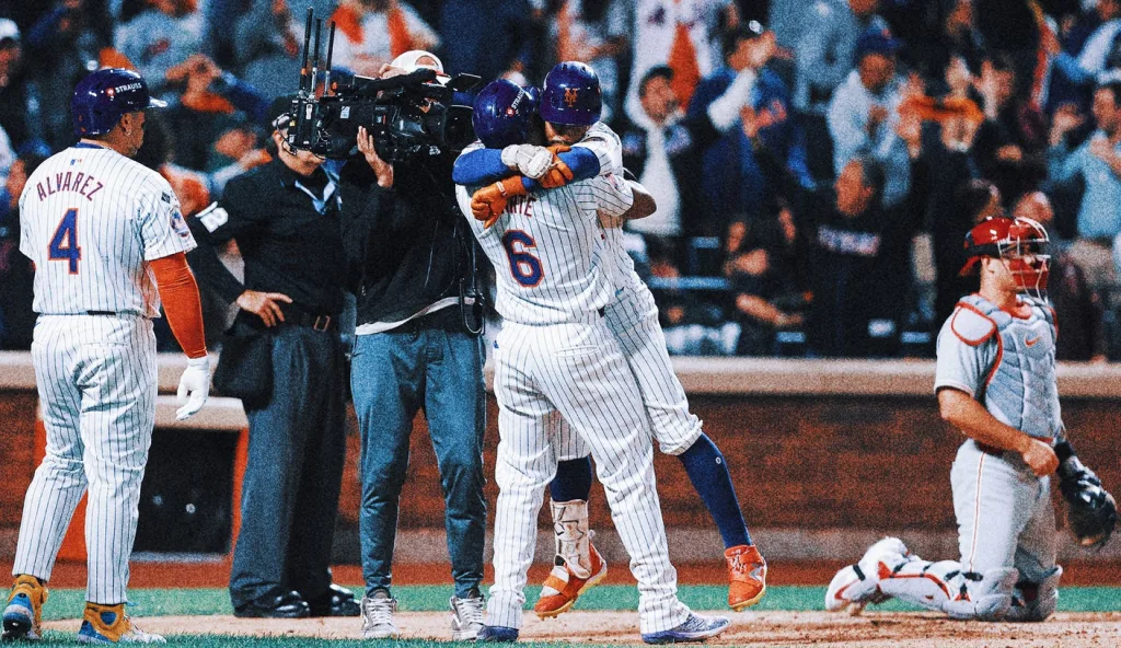 Lindor’s grand slam sends Mets into NLCS with 4-1 win over Phillies in Game 4 of NLDS