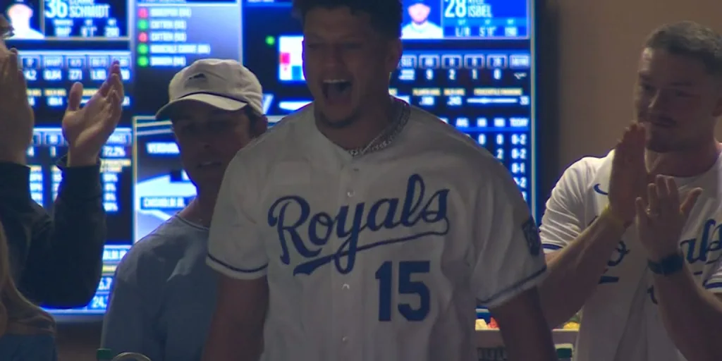 Patrick Mahomes cheers on Royals during ALDS Game 3