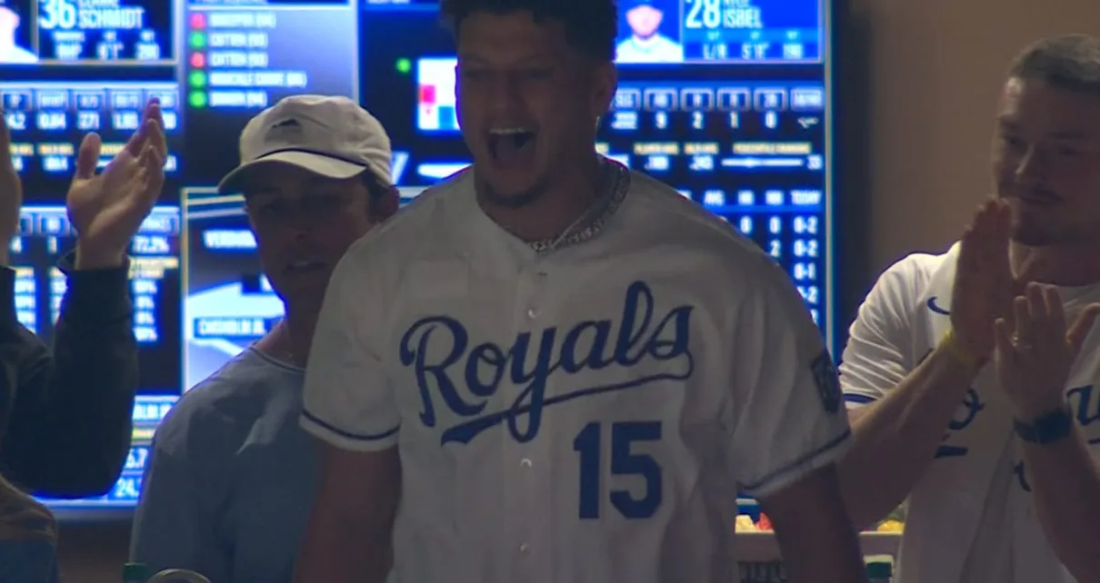 Patrick Mahomes cheers on Royals during ALDS Game 3