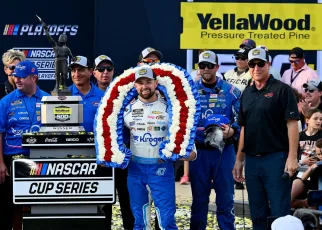 Stenhouse “shocked” waiting for Keselowski block that never came