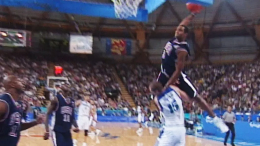 After 15 years, those who saw Vince Carter leap over Frederic Weis in Sydney still can’t believe what they witnessed.