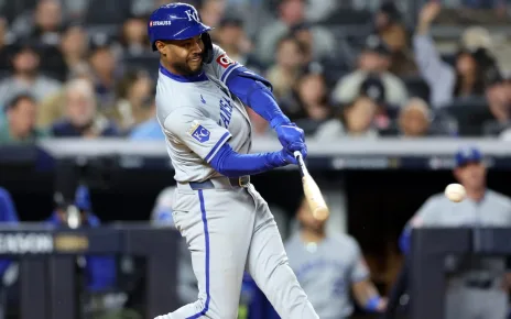 Maikel Garcia has 4 hits for Royals in ALDS Game 2